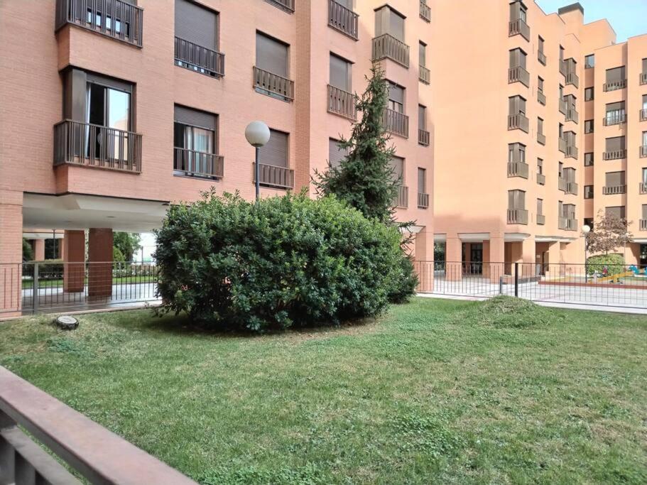 Wanda Ifema Aeropuerto Madrid Jc Apartment Exterior photo